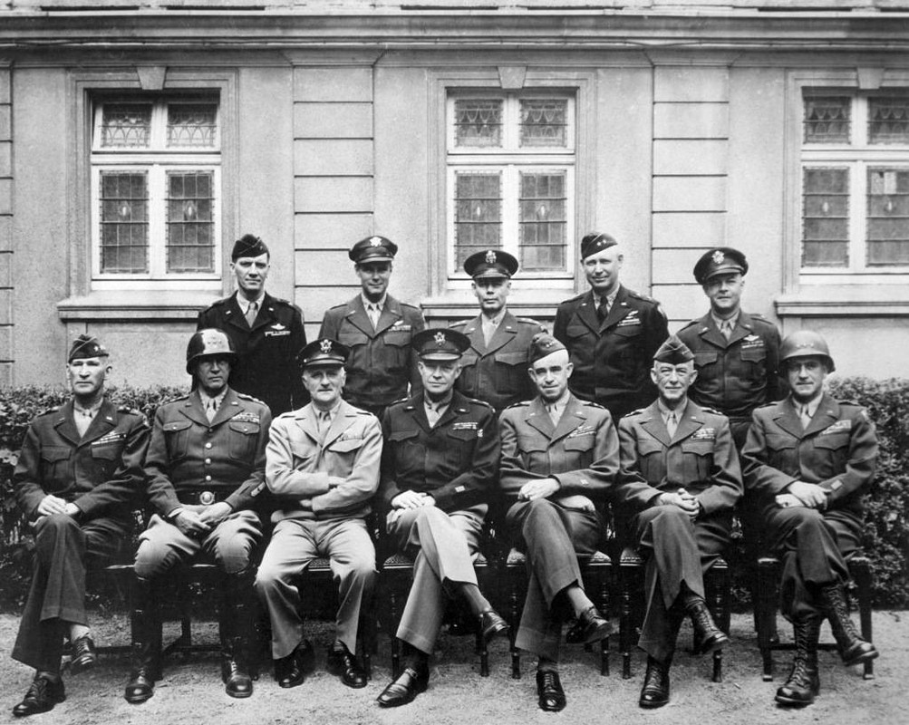 Oficiales superiores de la Segunda Guerra Mundial en 1945