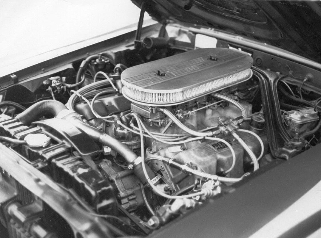 1969_Mustang_Boss_429_w.dual_quads.jpg