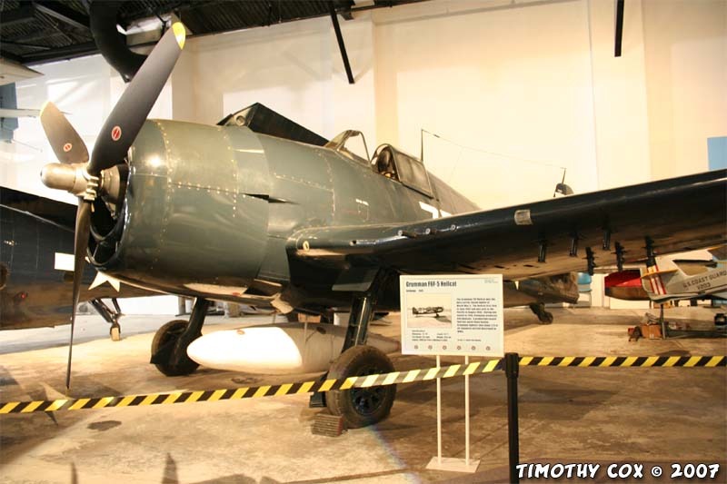 Grumman F6F-5K Hellcat con número de Serie 94263 conservado en el Cradle of Aviation Museum en New York