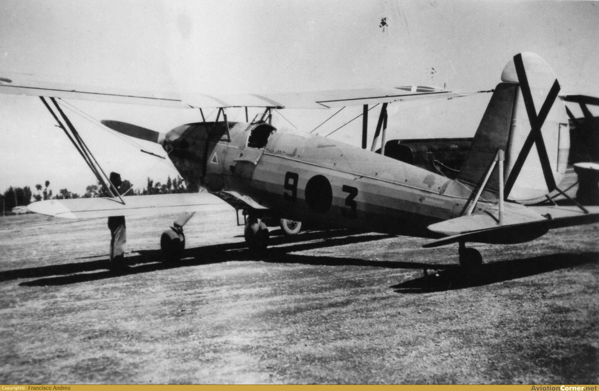 Arado Ar 68C 9-3 en el Aeródromo de La Cenia, España en 1938