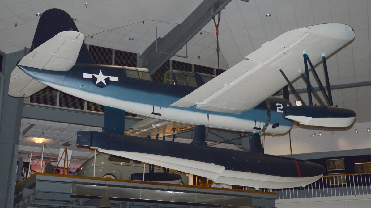 Vought OS2U-3 Kingfisher con número de Serie 5926,. Conservado en el National Museum of Naval Aviation en Pensacola, Florida