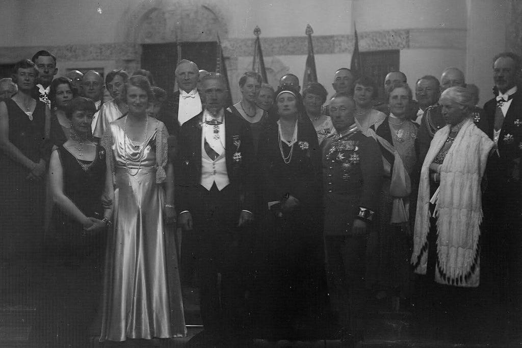 Von Papen junto al duque Miguel II de Braganza y su esposa María Teresa