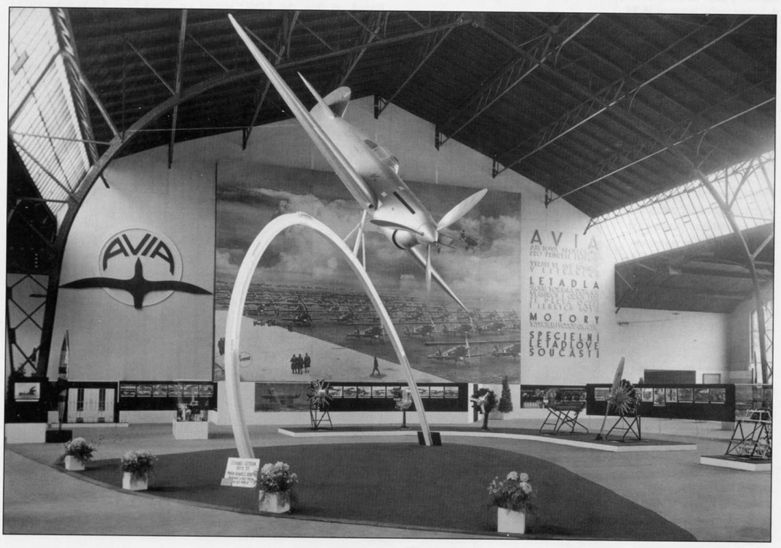 Maqueta del  B.35 a escala real en la Exposición Nacional del Aire de Praga antes de la anexión