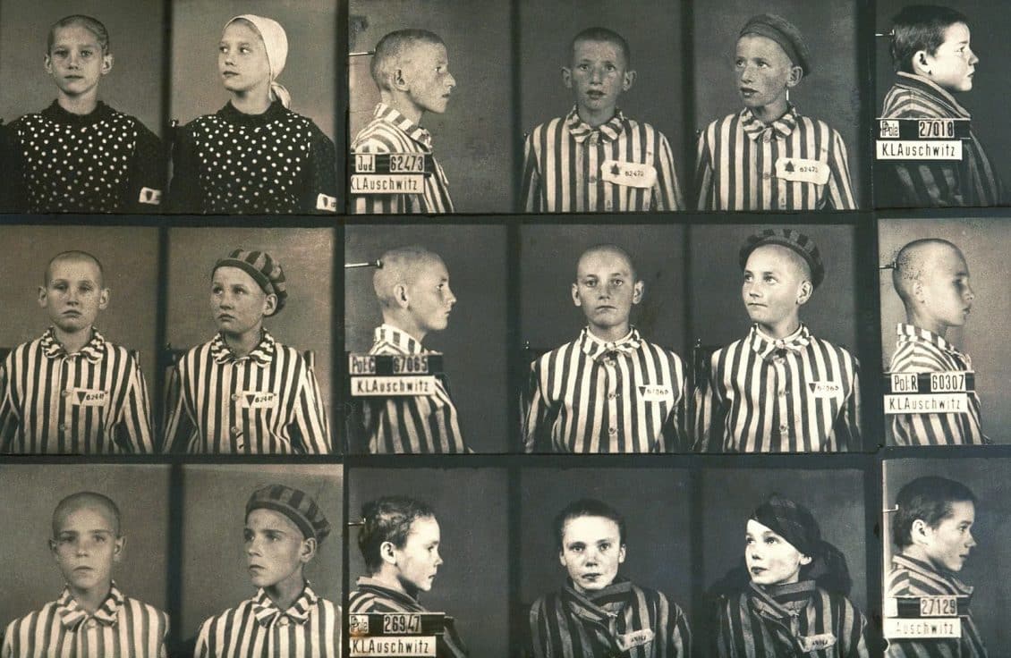 Fotos de niños judíos fichados en Auschwitz-Birkenau en el Memorial and Museum en Oswiecim en Polonia