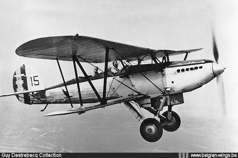 Fairey Fox II O-15 perteneciente al Escuadrón 3 II 1Aé, Feuille de Houx, en vuelo