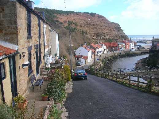 staithes-fishermens-cottages-exterior-co