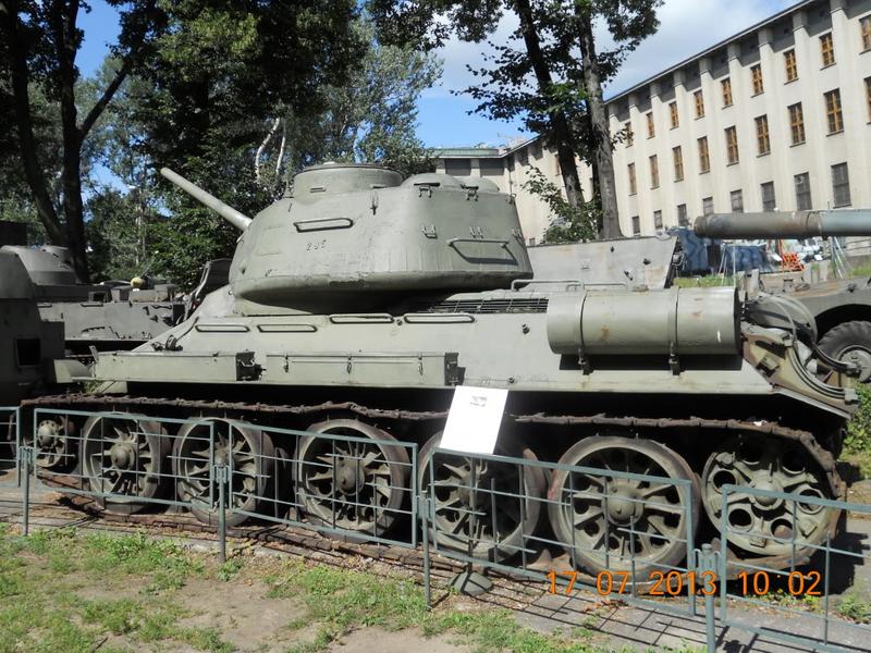Tanque T-34-85M