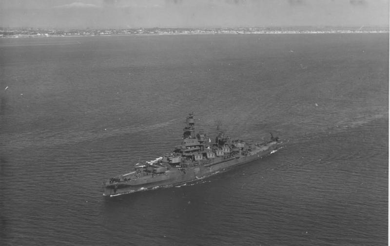 El USS Pennsylvania en febrero de 1943