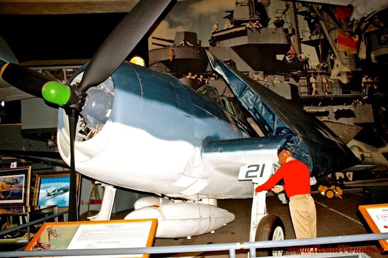 Grumman F6F-3 Hellcat con número de Serie 42874 conservado en el San Diego Aerospace Museum en San Diego, California
