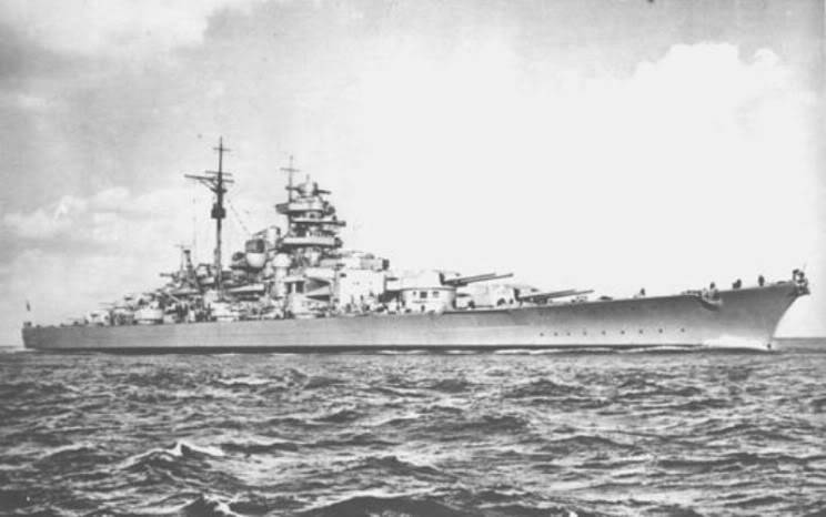 Bismarck en pruebas de mar en el Mar Báltico a finales de 1940