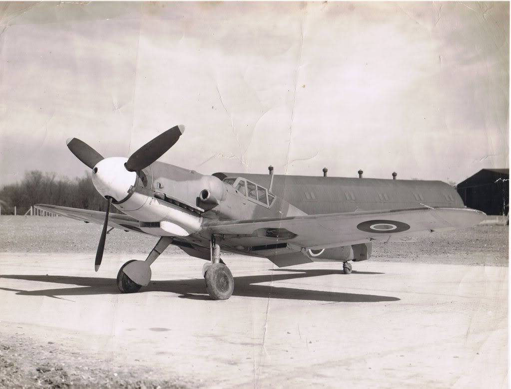 Messerschmitt Bf-109 G-6 capturado con las marcas RAF y matrícula VX101