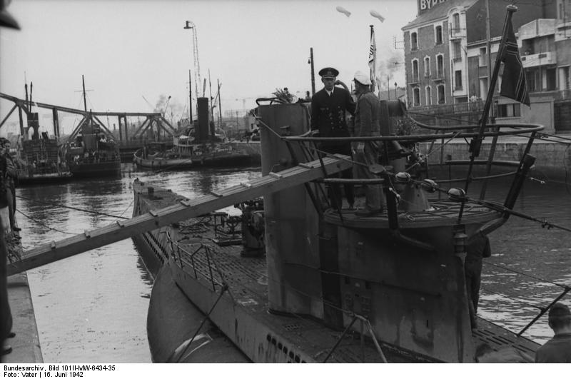 Entrada a St. Nazaire del U-455, el 16 de junio de 1942