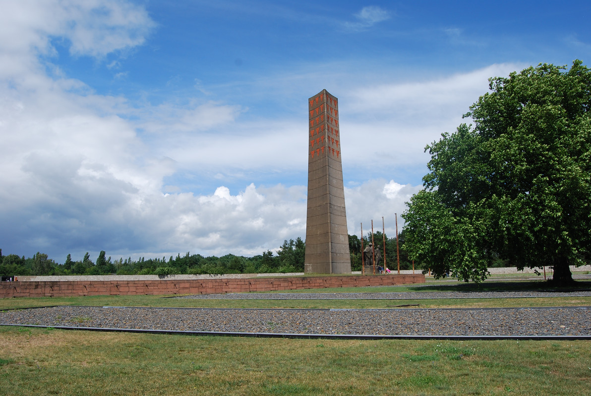 Monumento Nacional del Recuerdo y Conmemoración, 1961