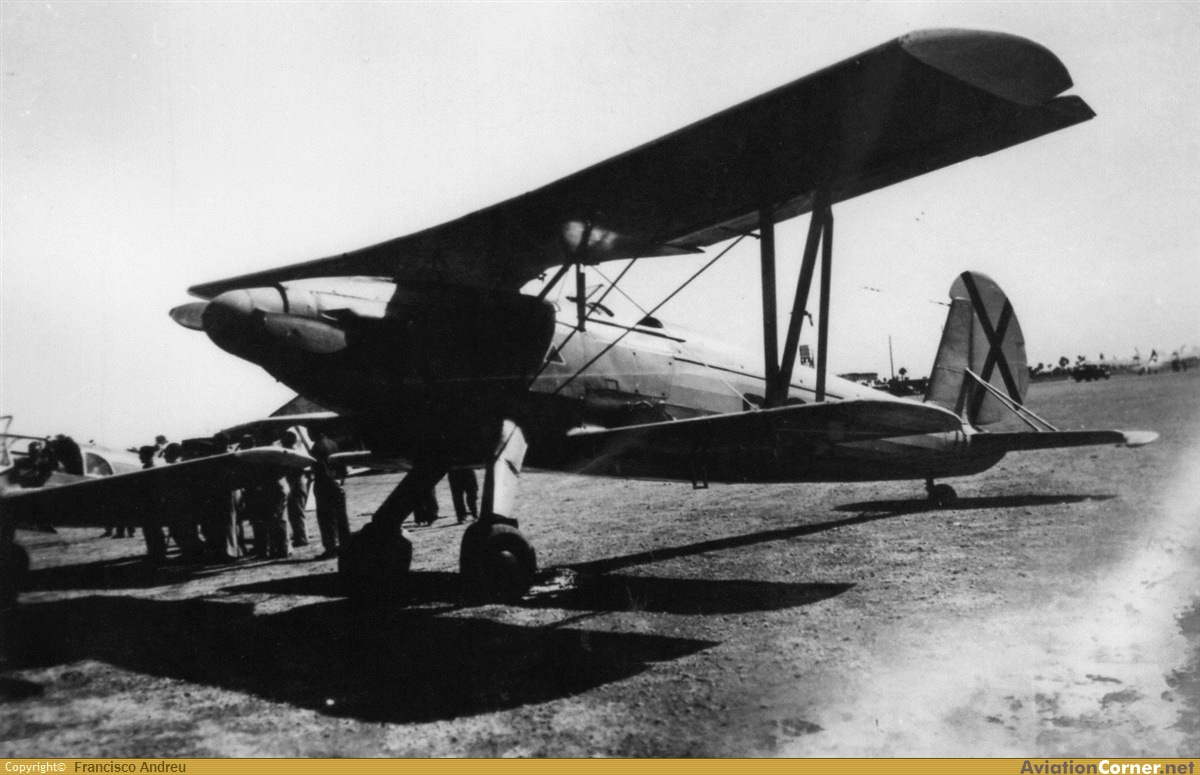 Arado Ar 68E 9-3 en el Aeródromo de La Cenia, España en 1938