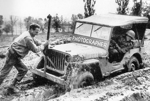 Jeeps de fotógrafos de combate