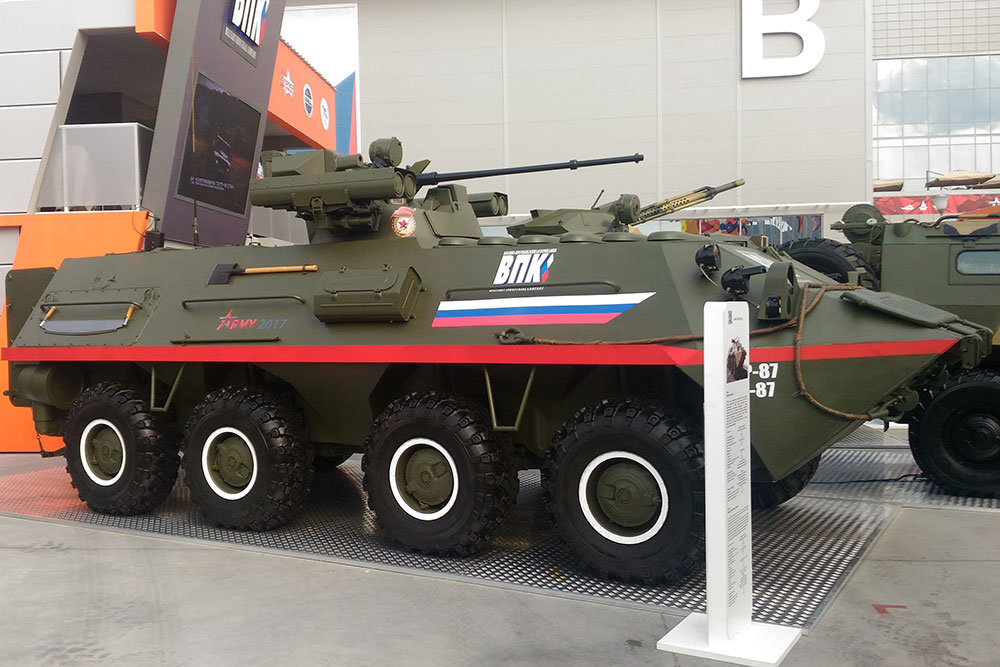 na_armii_2017_vpervye_vykatili_btr87_2