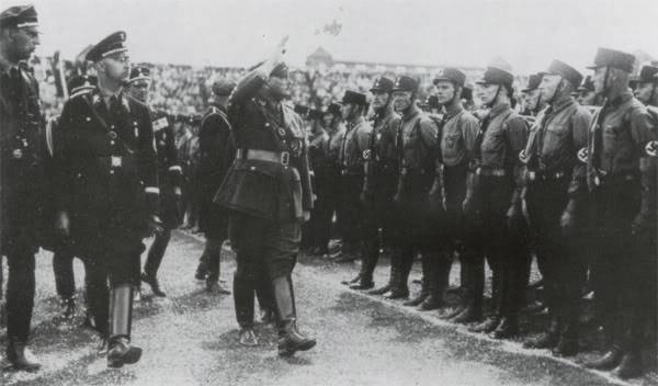 Himmler y Ernst Rohm en 1920