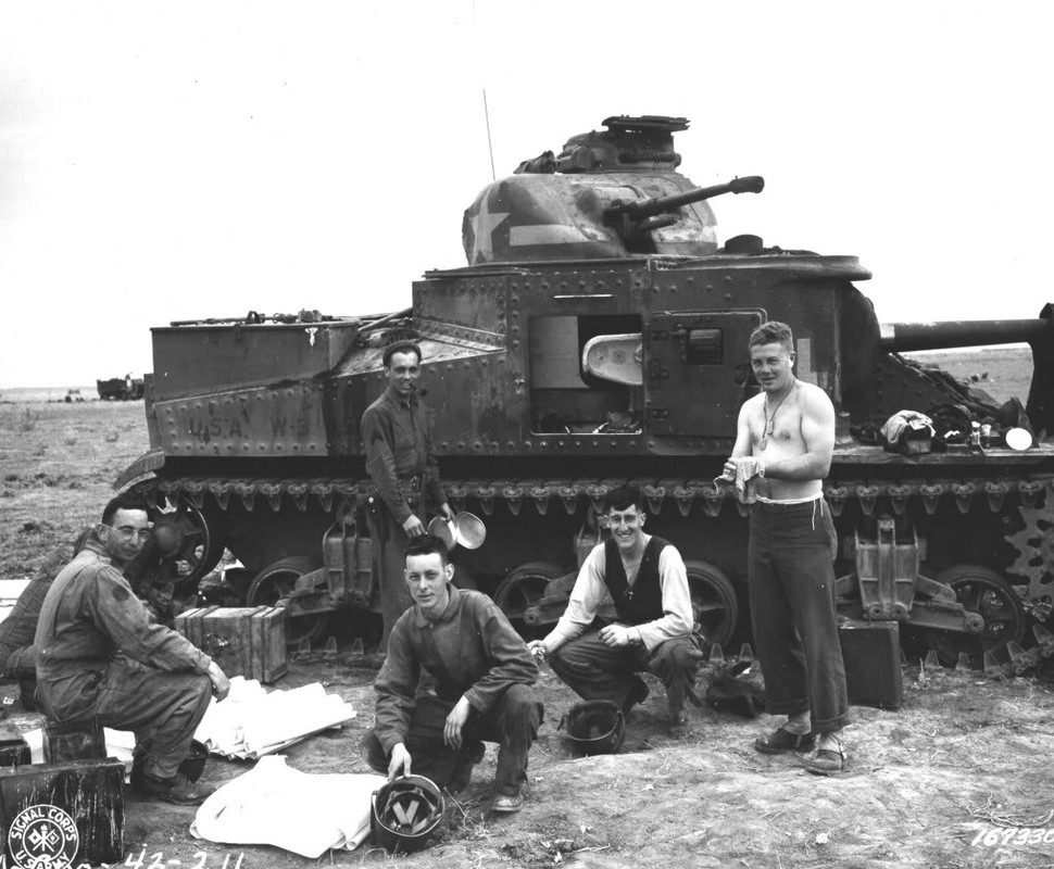 M3 Lee perteneciente a la 1st Armored Division, 13th Armored Regiment, 2nd Battallion