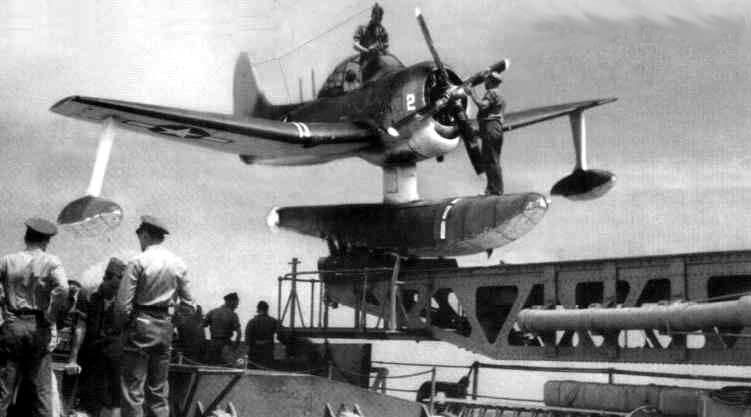 Curtiss SC-1 Seahawk en la catapulta de lanzamiento