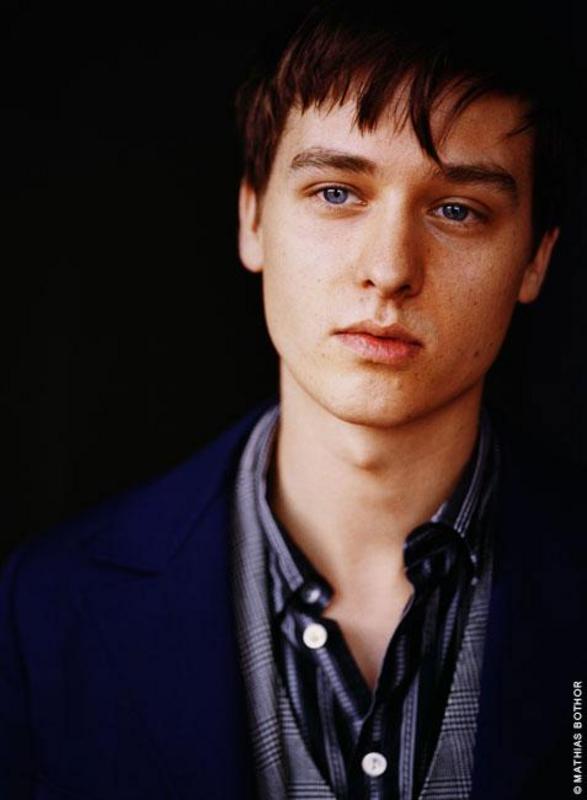 Tom Schilling, Hitler joven