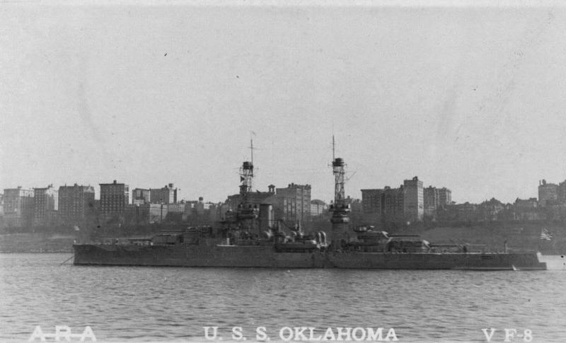 El USS Oklahoma en el Puerto de Nueva York en 1917