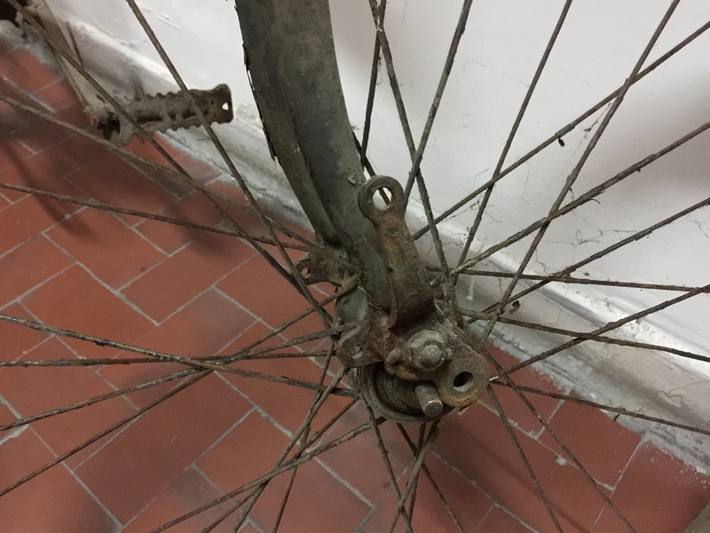 bicicletta_aggancio_ruota_anteriore