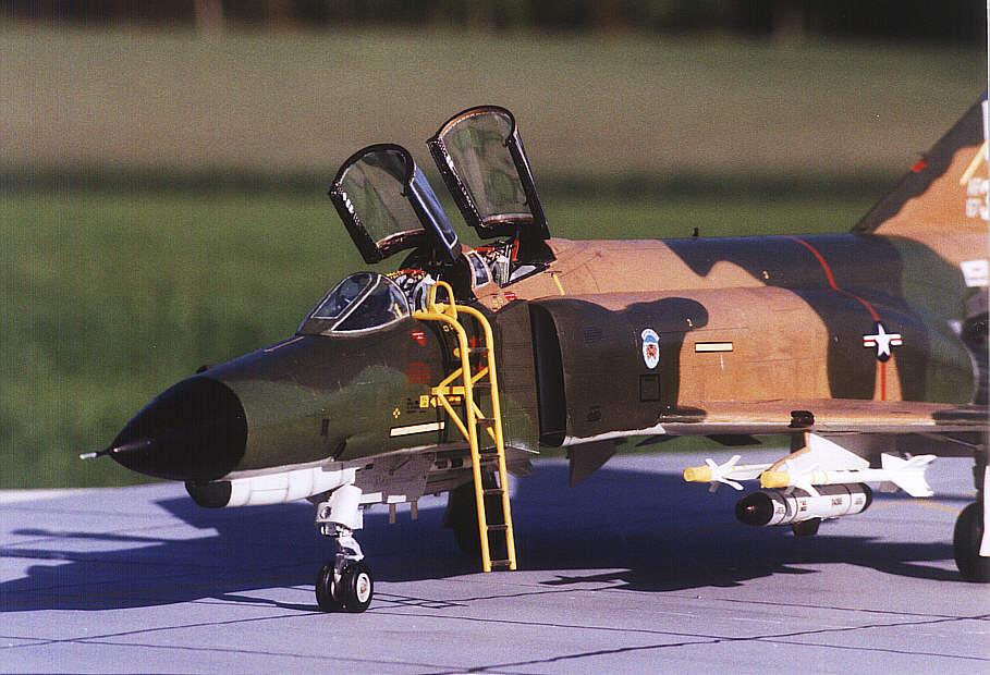 F-4_E-09.jpg