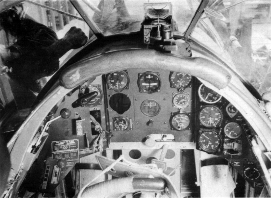 Vista del panel principal del piloto de un Heinkel He 114