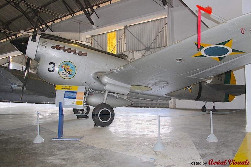 Curtiss P-40N-35CU con número de Serie 33440 44-7700 conservado en el Museum Aerospacial de la Base Aérea de Campo dos Afonsos en Rio de Janeiro, Brasil