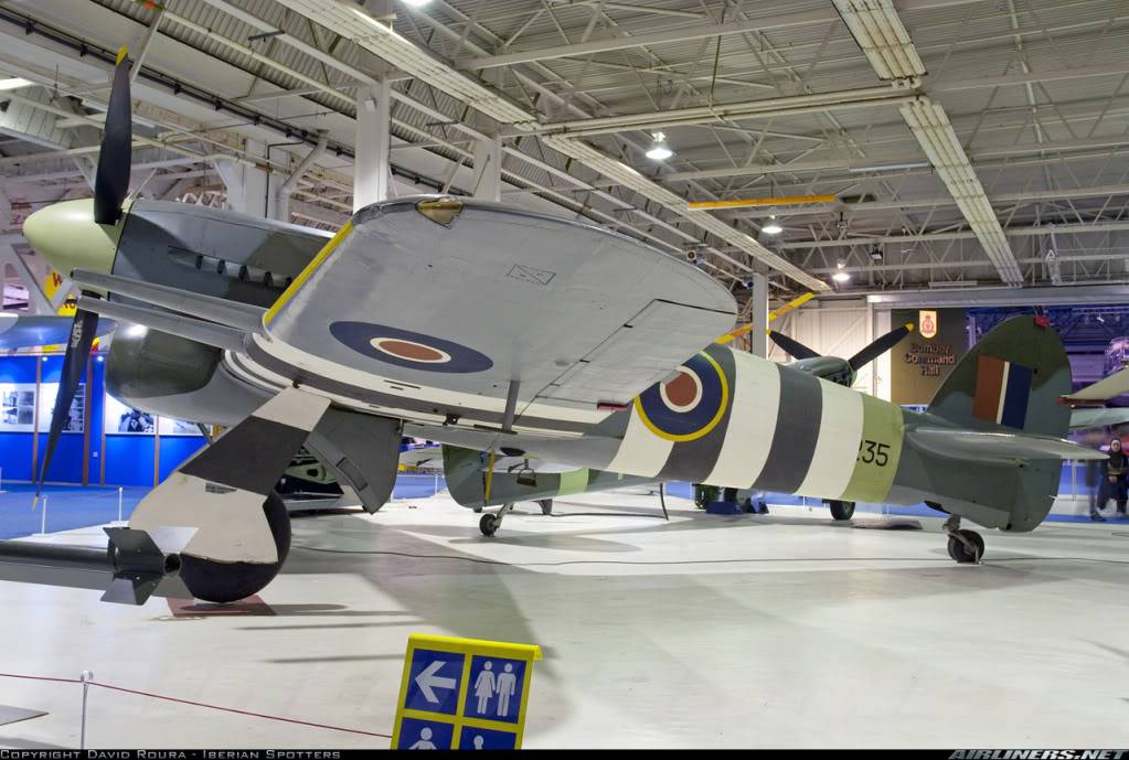 Hawker Typhoon conservado en el Museo de la Royal Air Force