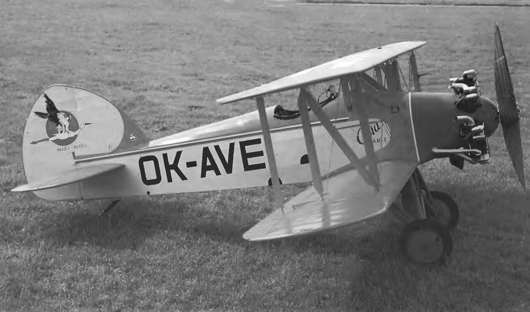 Avia B.122